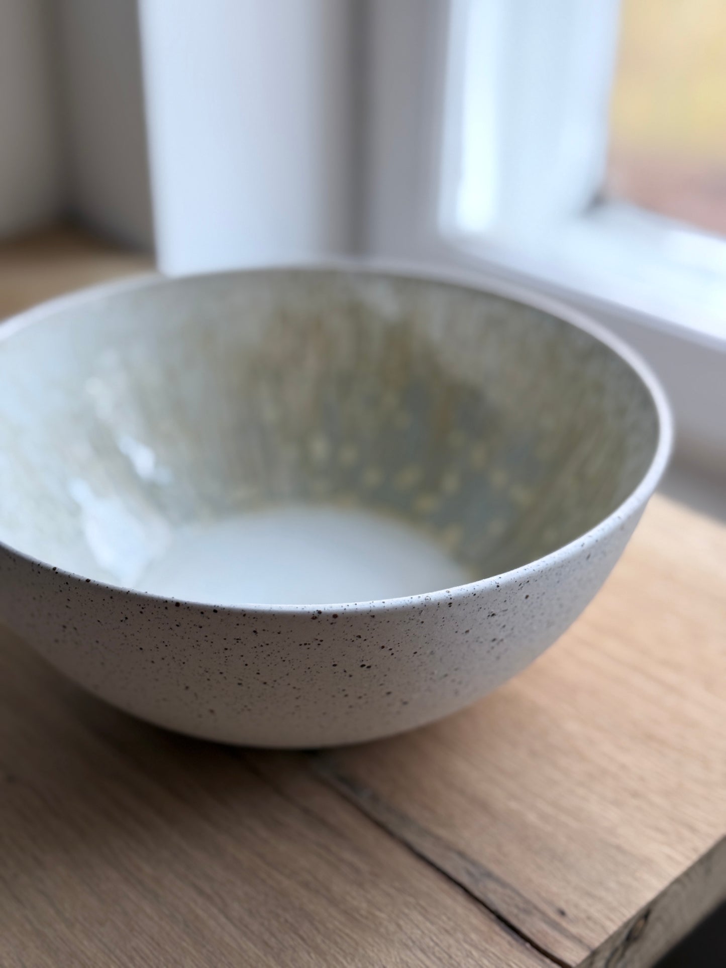 Salad bowl, Dots w/ Crystal Glaze
