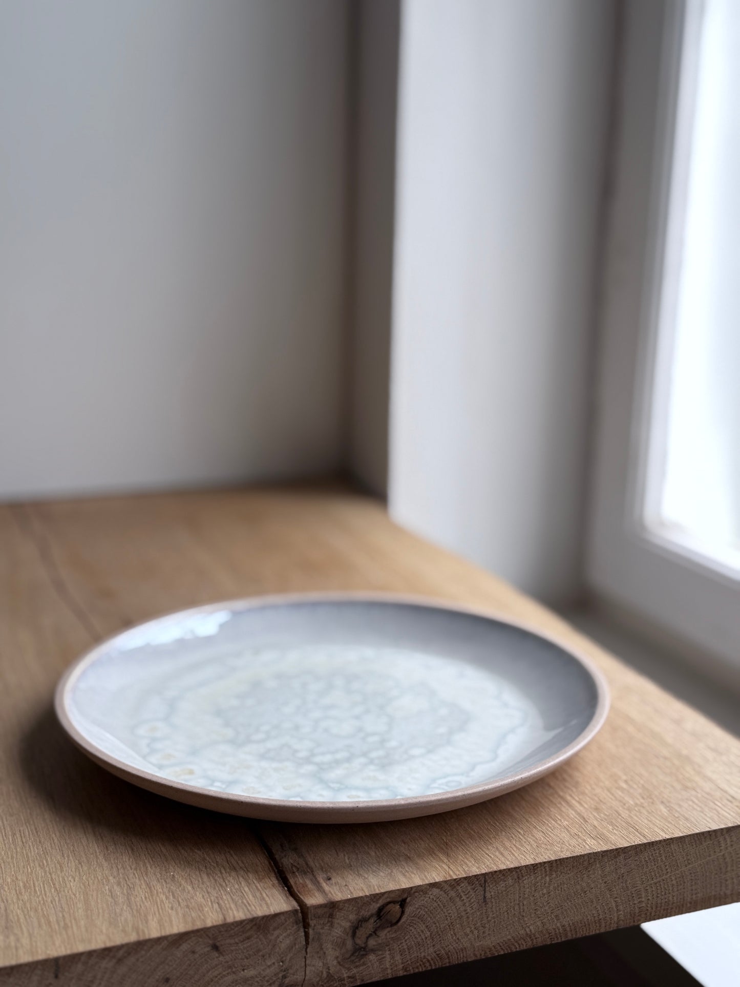 Lunch Plate, Light Rose w. crystal Glaze