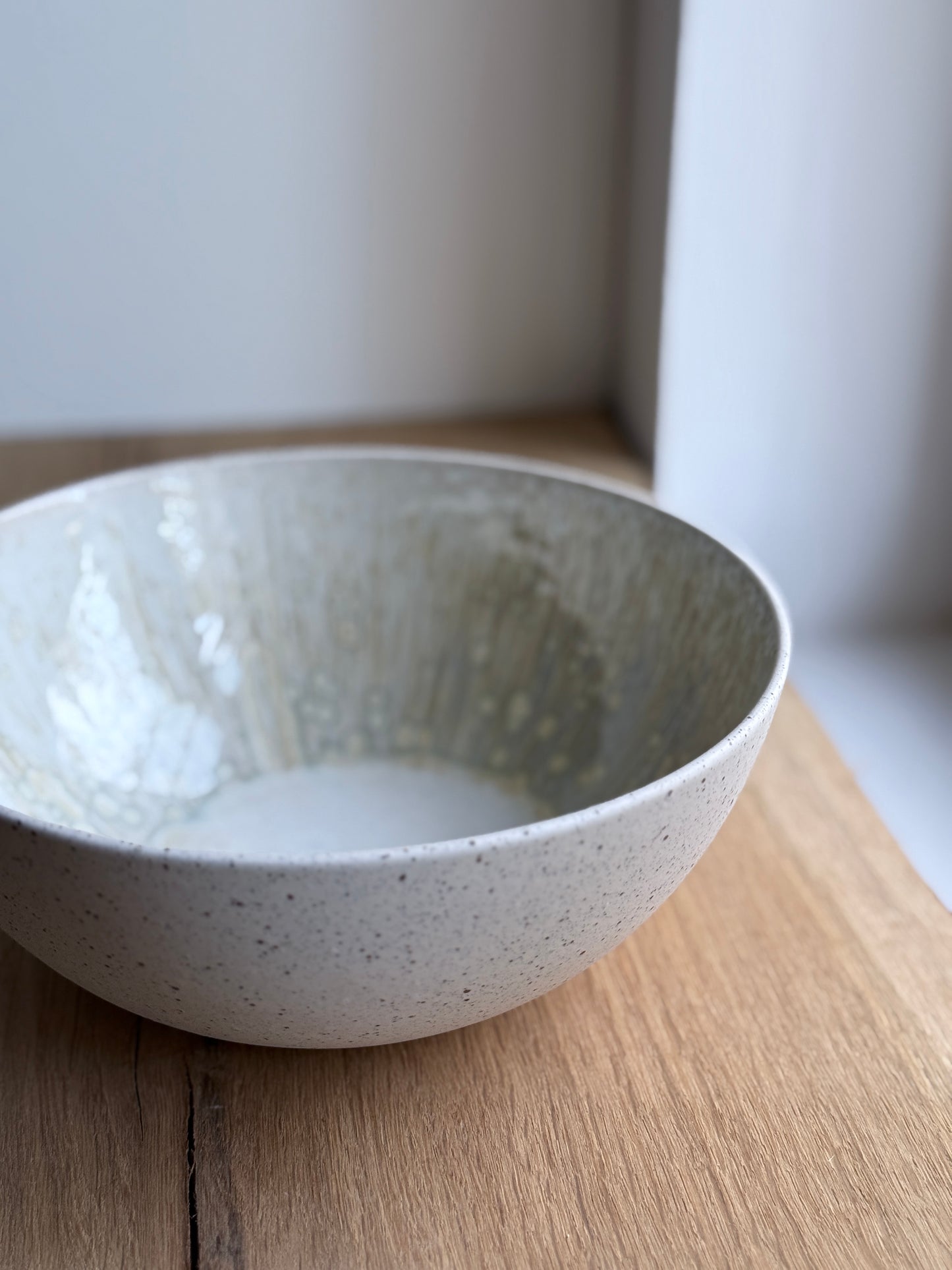 Salad bowl, Dots w/ Crystal Glaze