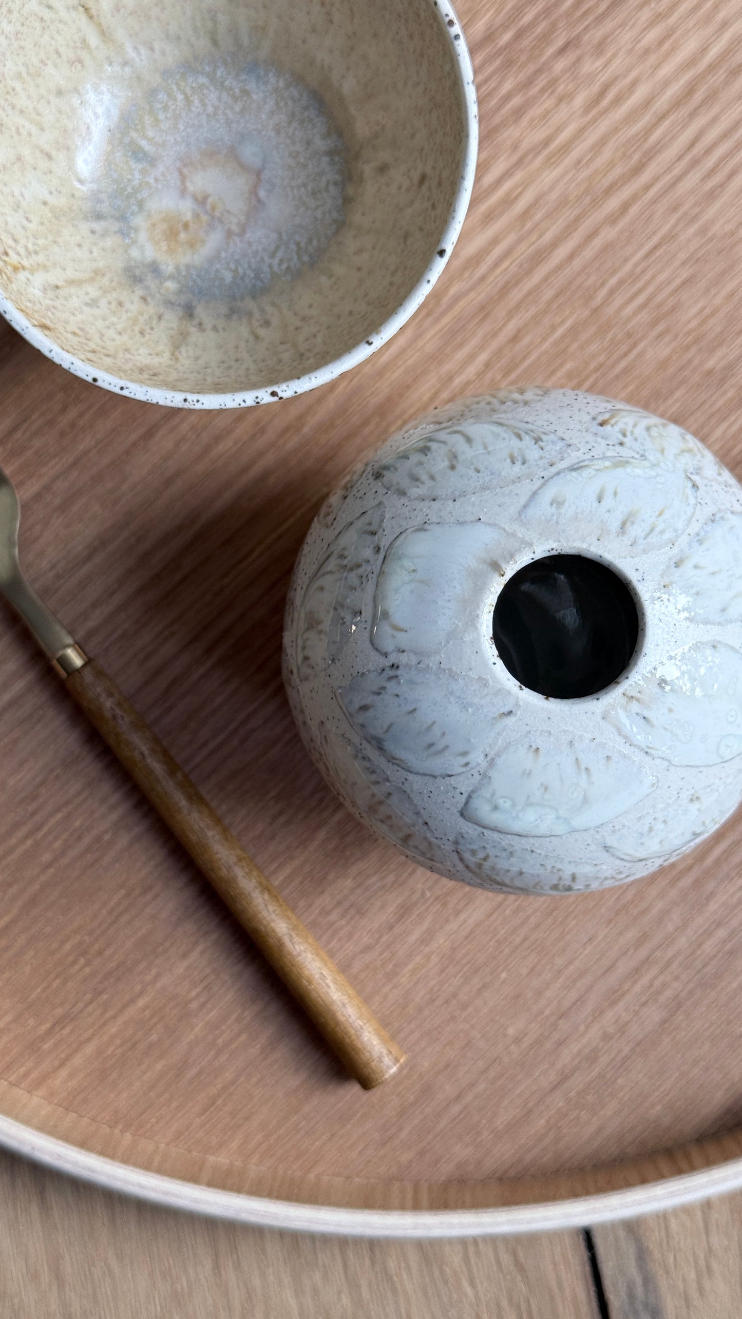 Mini Sphere-Vase, Matt White w/Glaze deco