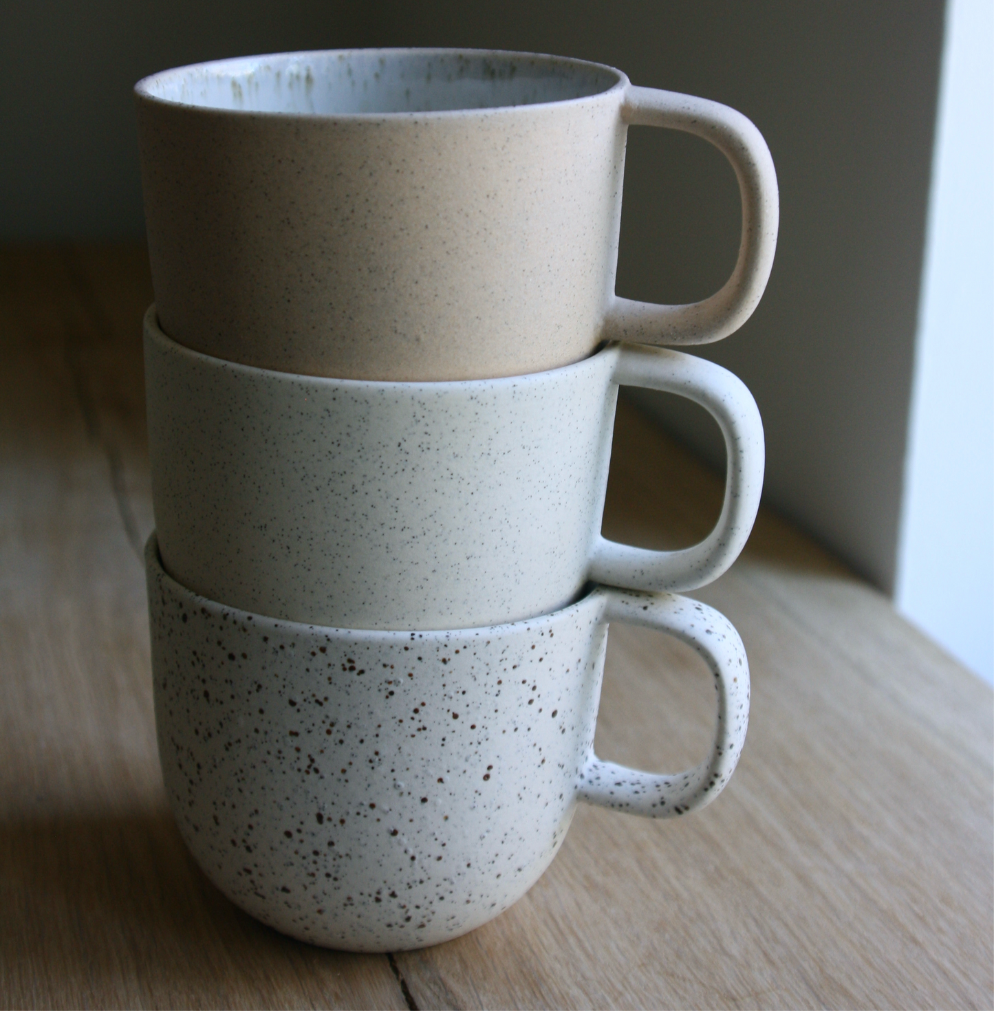 Mug with handle, Dots w/Crystal glaze (250 ml)