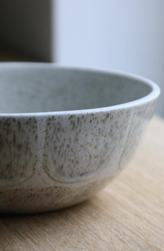 Salad bowl, Light Stone Grey w/ brush strokes