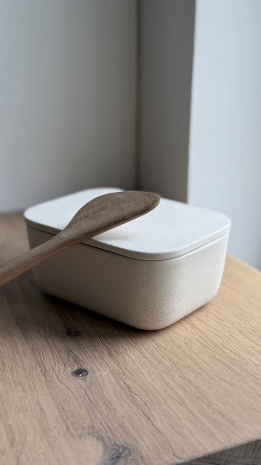 Butter Dish, Matt White w/ lid