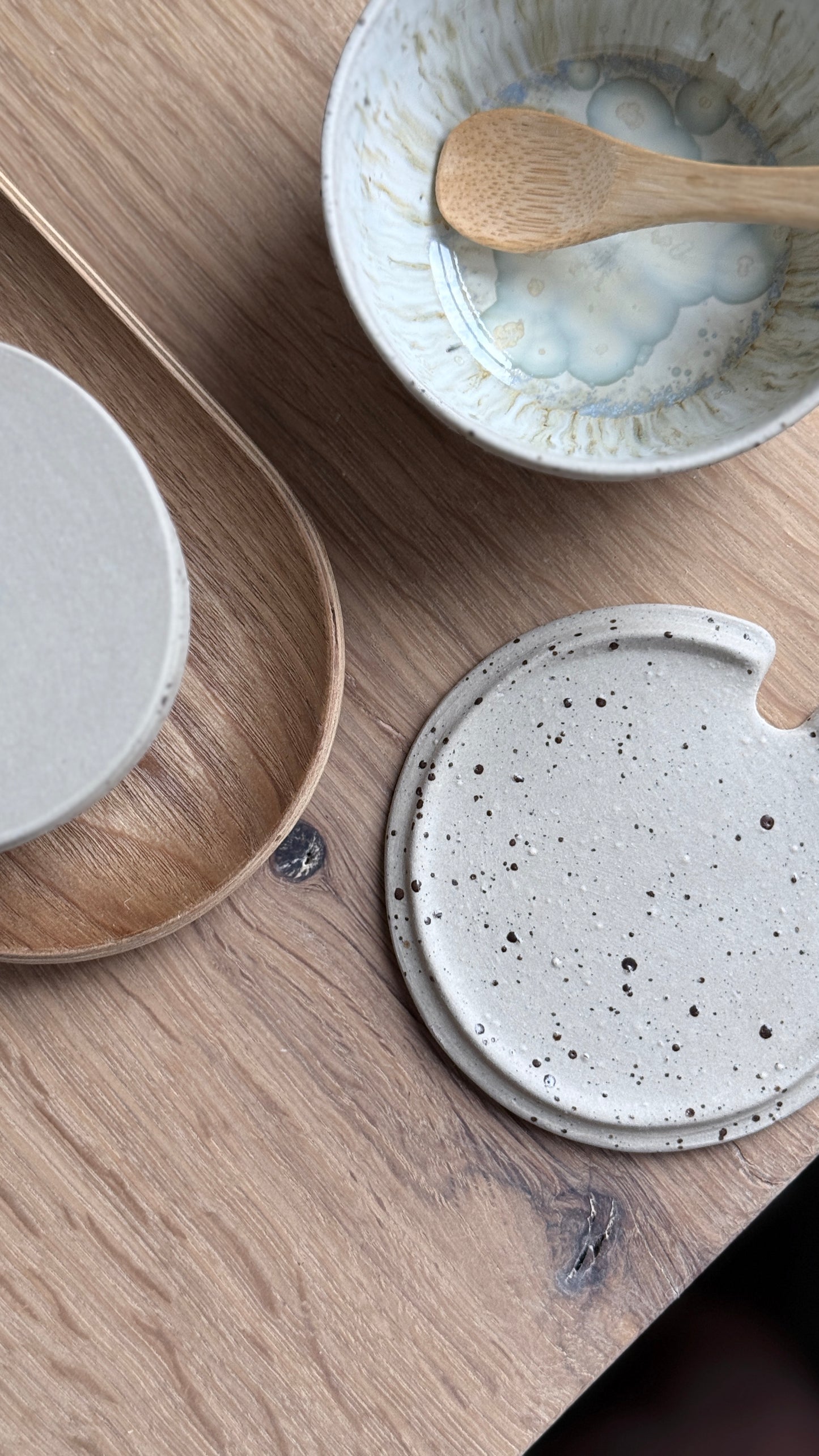 Salt Bowl, w/lid & Spoon, sand& Dots w/ crystal glaze