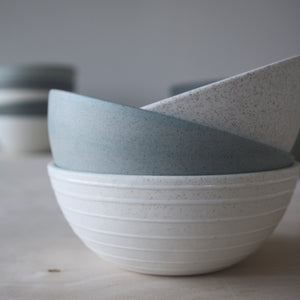 Breakfast bowl, Light Stone Grey w/ glazed stripes