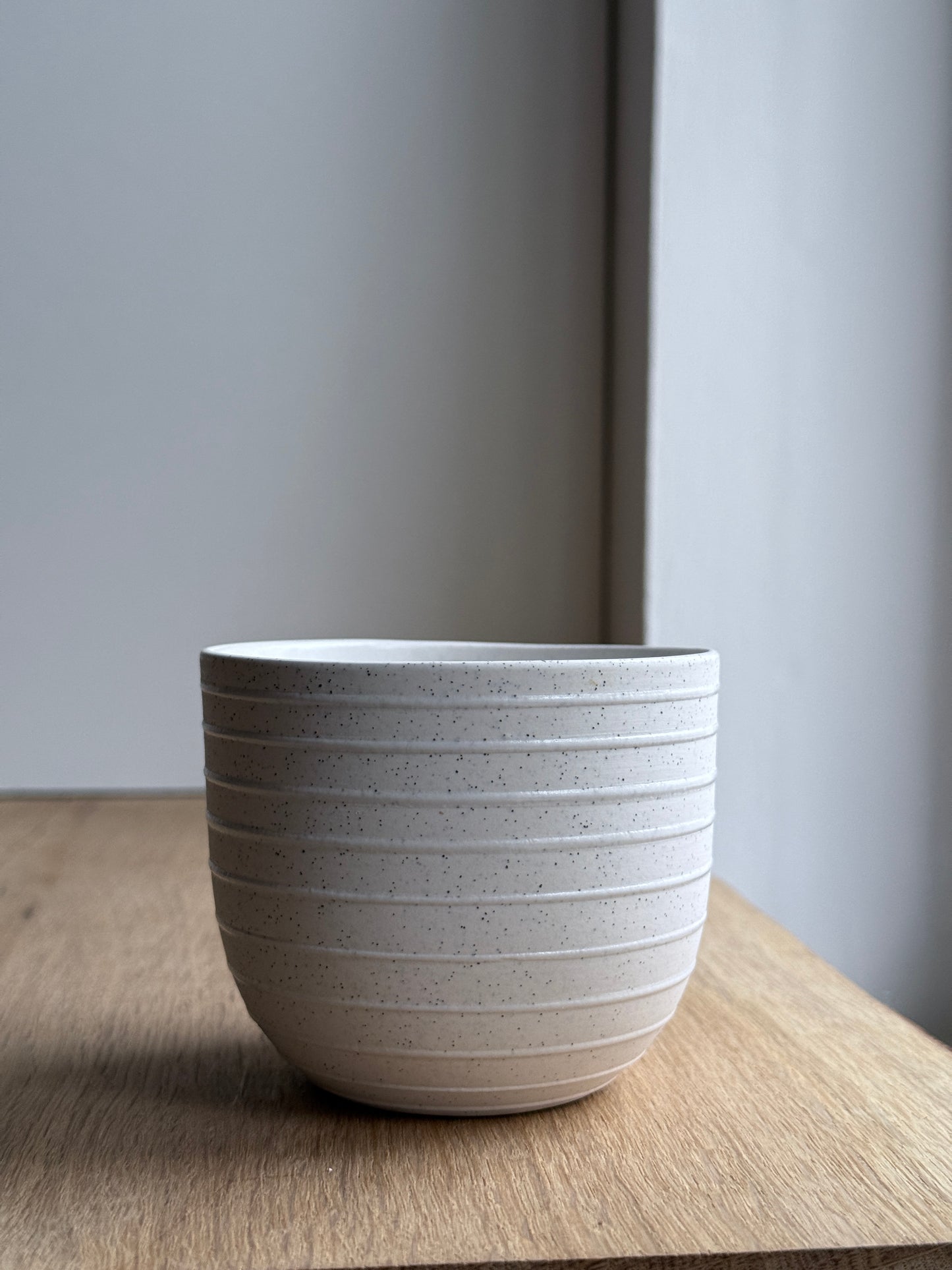 Coffee Cup, Light Stone Grey w/ glazed stripes (250 ml)