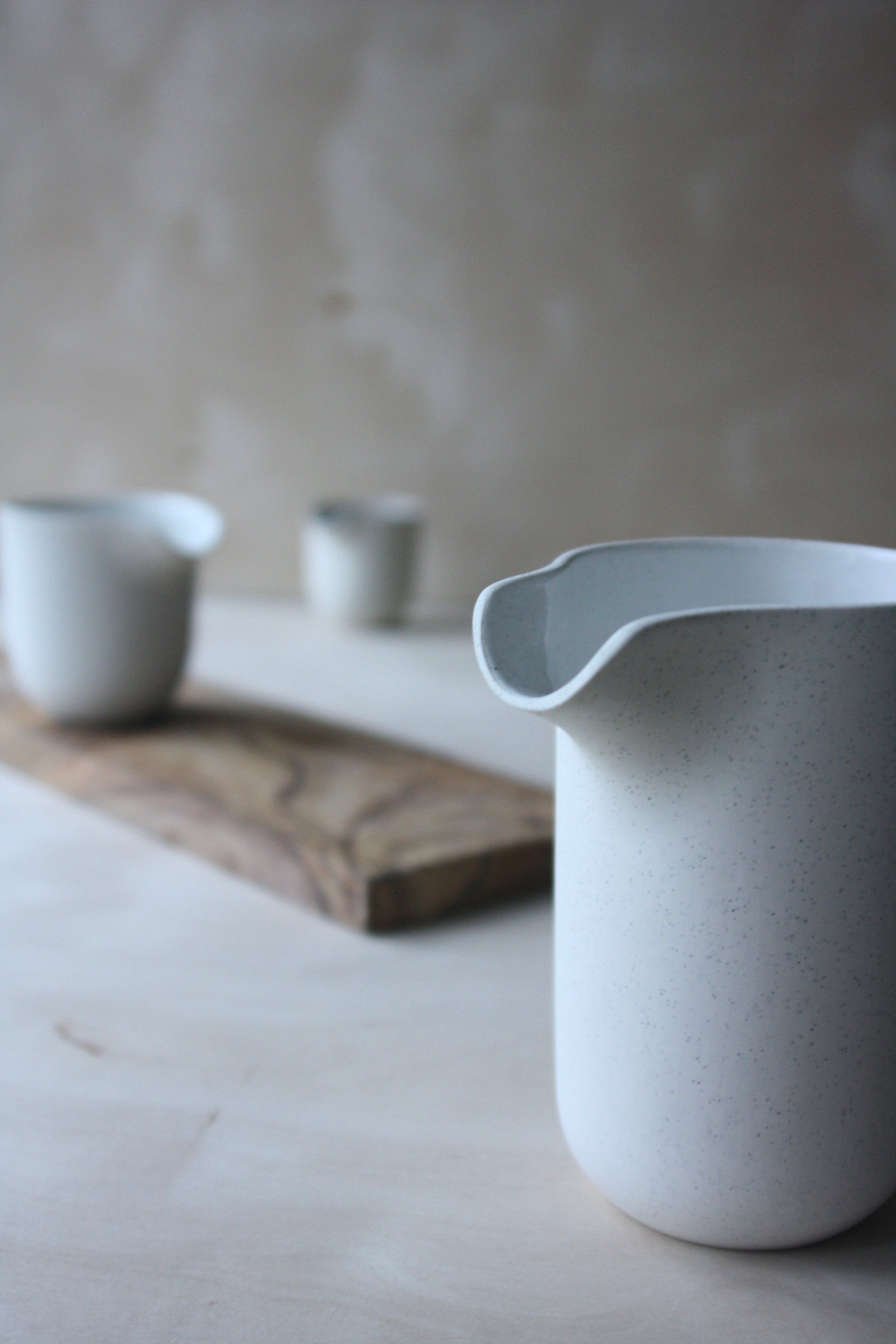 Jug, Light Stone Grey (small)