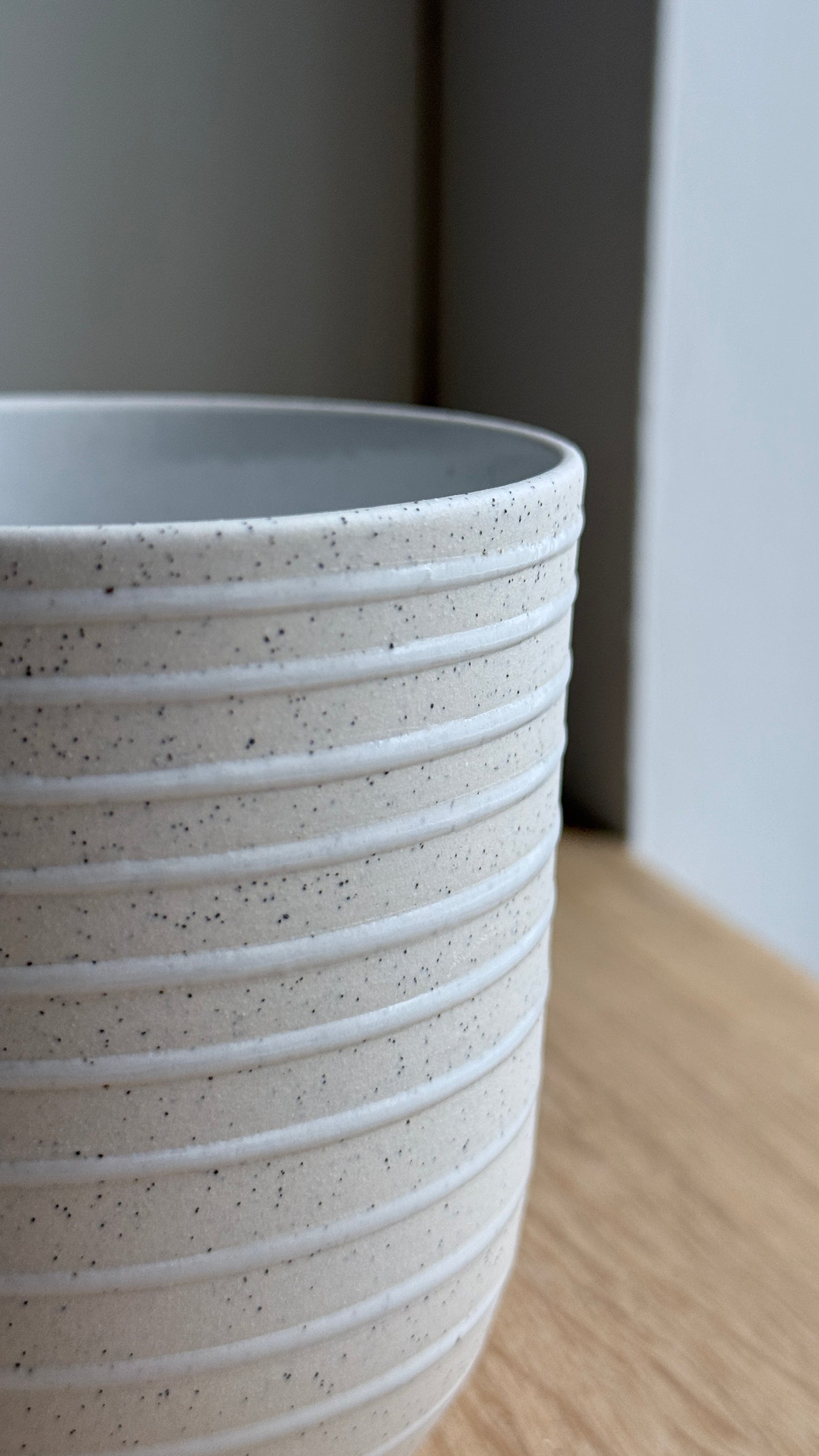 Coffee/Tea Cup, Matt White/ Stripes (400 ml)