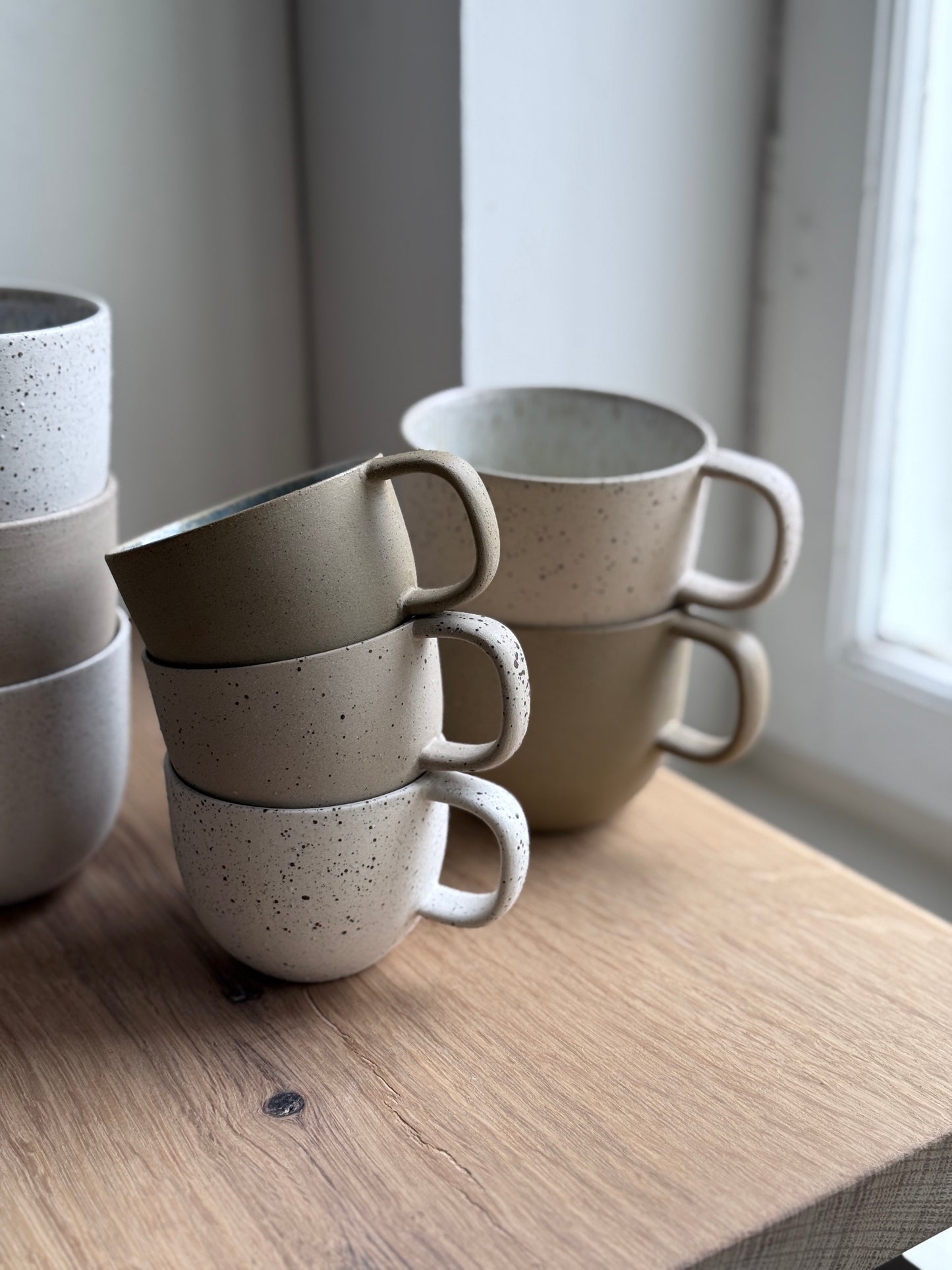 Mug with handle, Dots w/Crystal glaze (250 ml)