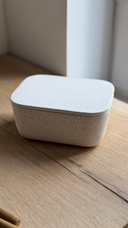 Butter Dish, Dots w/ lid