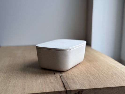 Butter Dish, Matt White w/ lid