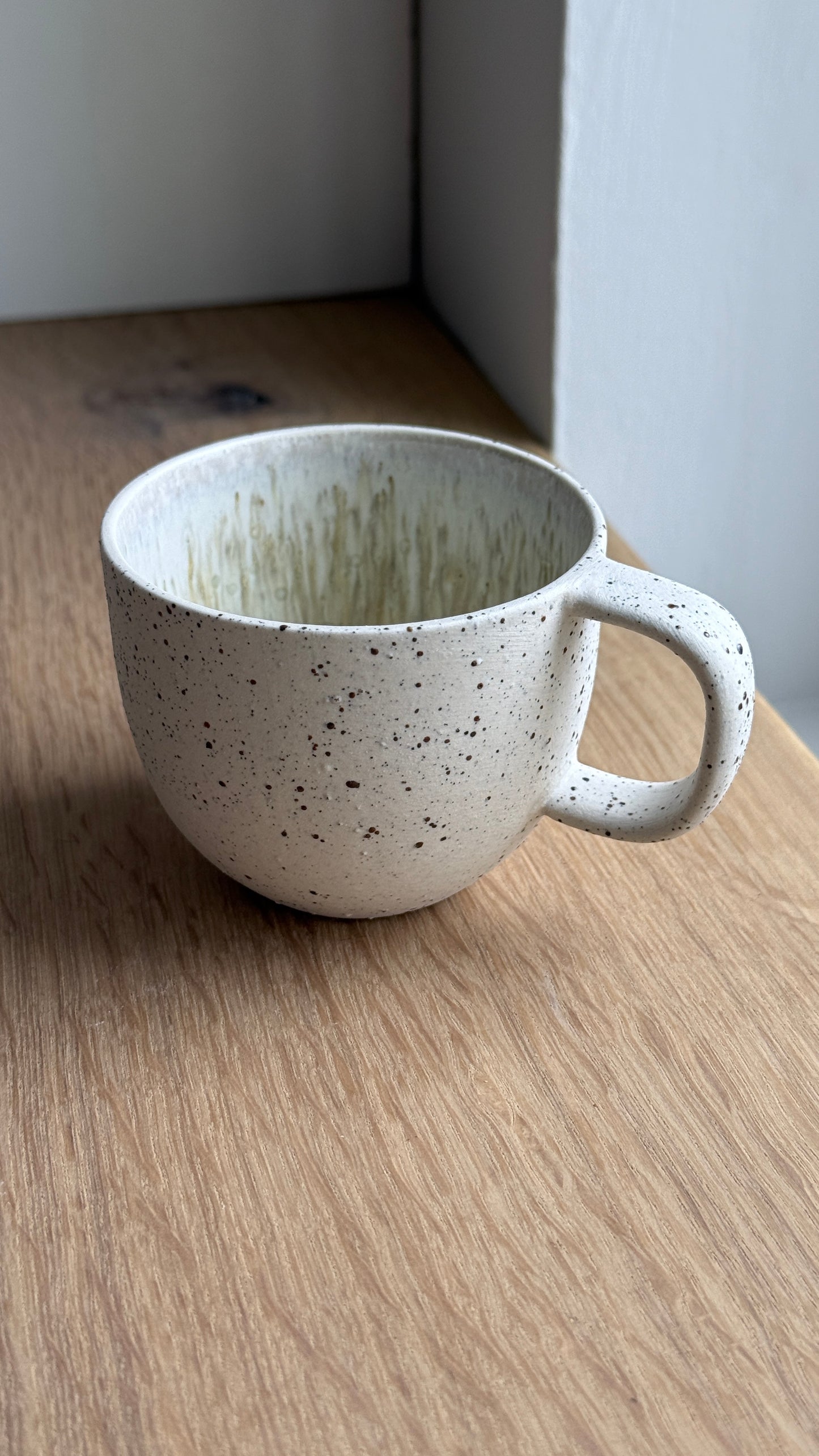 Cortado Cup with handle, Dots w/Crystal glaze (130 ml)