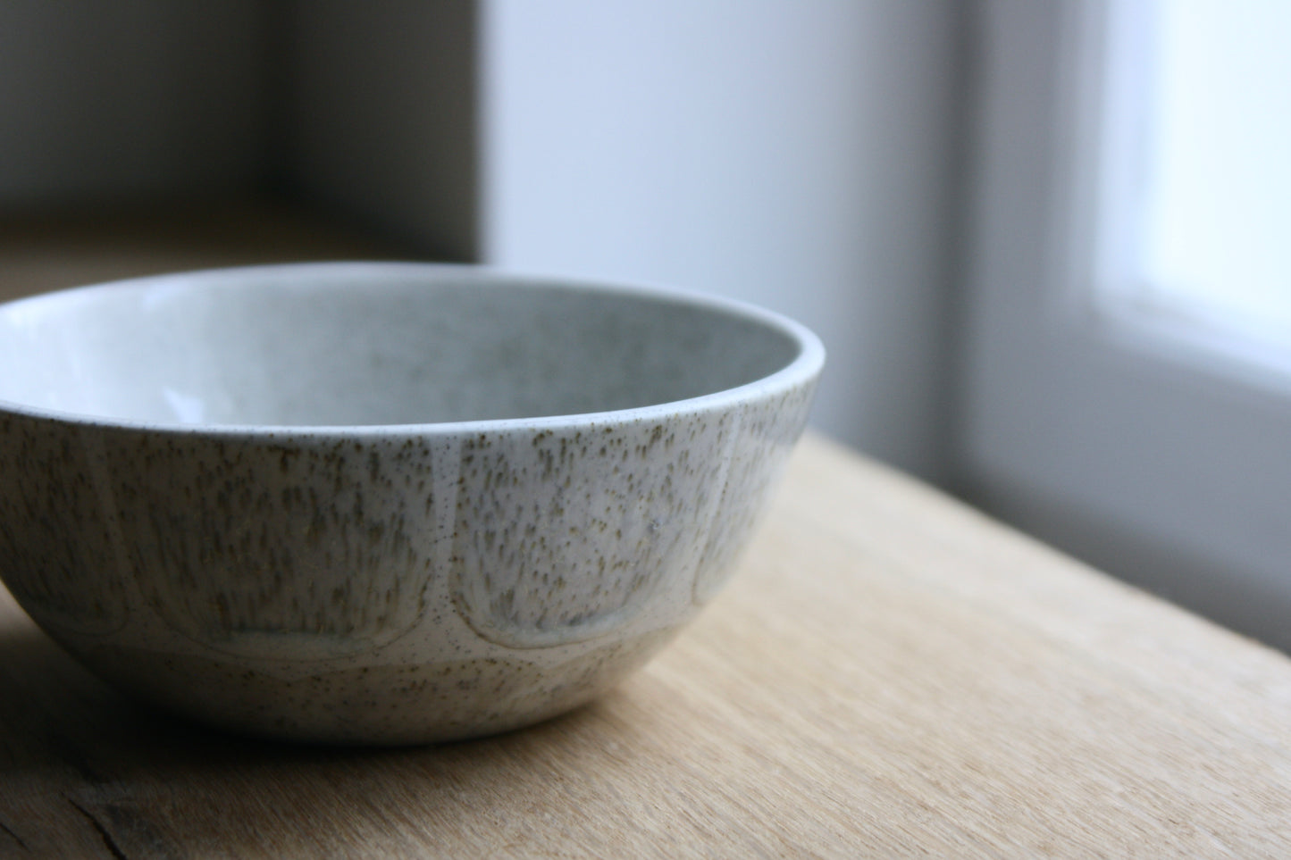 Breakfast bowl, Light Stone Grey w/ brush strokes