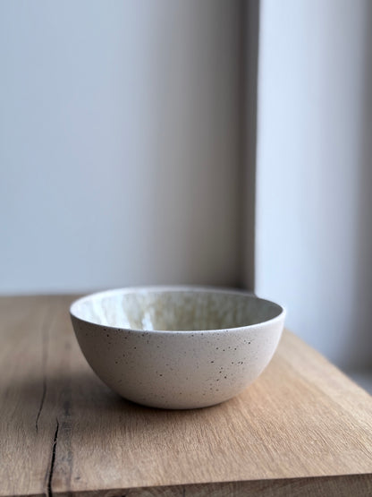 Breakfast bowl, Dots w/ Crystal Glaze