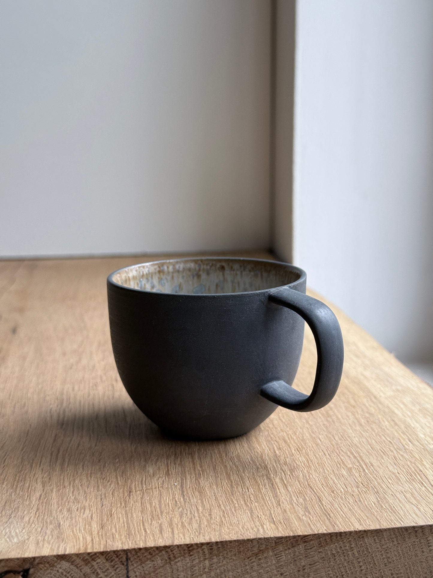 Cortado Cup with handle, Black w/Crystal glaze (130ml)