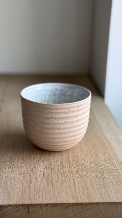 Textured Cup, Light Rose w/ crystal glaze (200 ml)