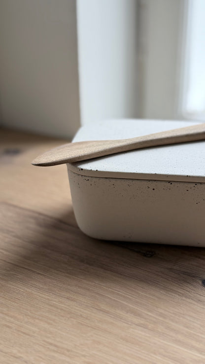 Butter Dish, Dots w/ lid