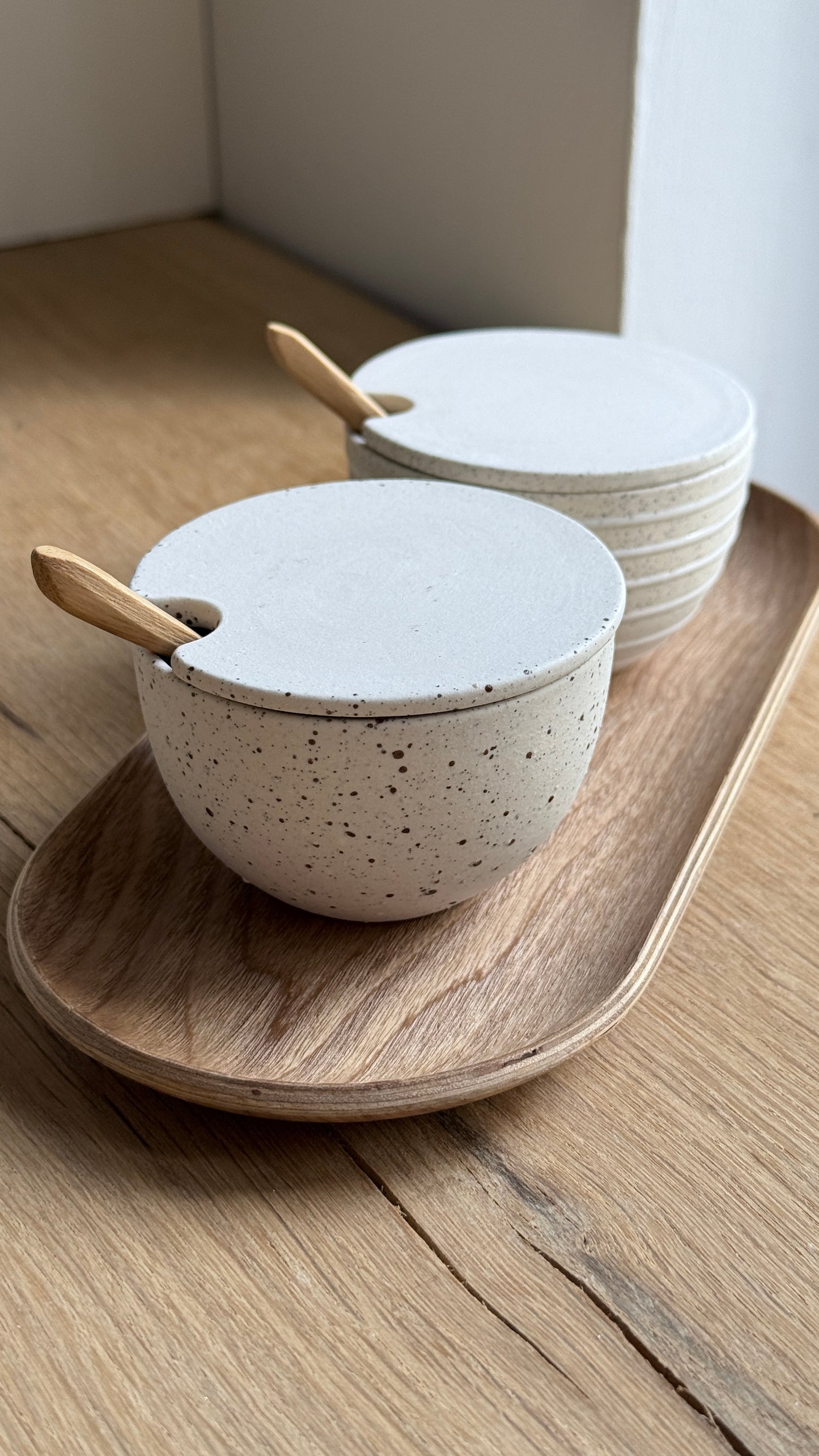 Salt Bowl, w/lid & Spoon, Matt white/ Stripes